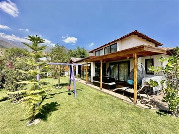 Casa en venta de 5 dorm. en Peñalolén