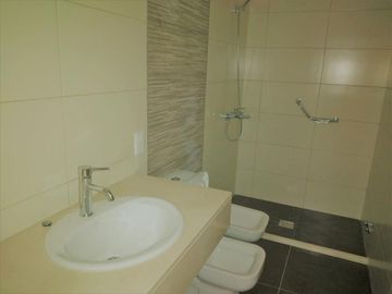 Venta piso de 3 dormitorio con azotea de uso exclusivo en Pocitos a metros de WORLD TRADE CENTER