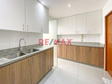 🏡 Departamento En Venta – Chacarilla Del Estanque, Surco -  $198,000