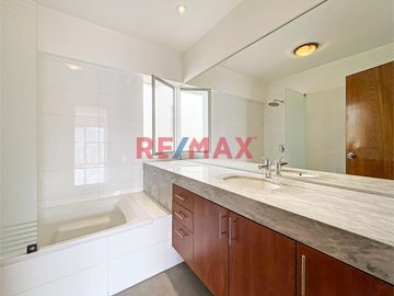 🏡 Departamento En Venta – Chacarilla Del Estanque, Surco -  $198,000