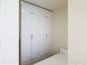 ELEGANT 1-BEDROOM UNIT WITH BALCONY FOR RENT IN AVIDA TOWERS SAN LORENZO