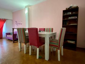 Casa de 3 AMBIENTES ubicada a 250 metros de la Avenida Berlín.