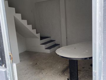 Venta de Casa de 2 niveles y 3 recámaras en Prol. Miguel Hidalgo, Col. Benito Juárez Norte, Coatzacoalcos, Ver.