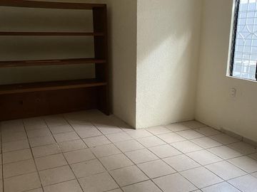 Venta de Casa de 2 niveles y 3 recámaras en Prol. Miguel Hidalgo, Col. Benito Juárez Norte, Coatzacoalcos, Ver.