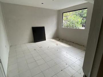Venta de Casa de 2 niveles y 3 recámaras en Prol. Miguel Hidalgo, Col. Benito Juárez Norte, Coatzacoalcos, Ver.