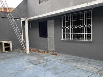 Venta de Casa de 2 niveles y 3 recámaras en Prol. Miguel Hidalgo, Col. Benito Juárez Norte, Coatzacoalcos, Ver.