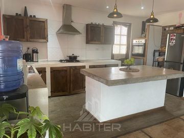 Casa en venta de 4 dorm. en Teno(37606)