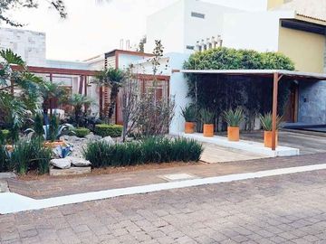 CASA EN VENTA EN VILLAS LOMAS DEL PARAISO, MORELIA