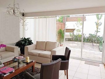 CASA EN VENTA EN VILLAS LOMAS DEL PARAISO, MORELIA