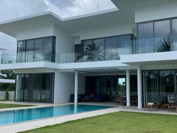 Luxury Laguna Home for Sale in Choeng Thale, Phuket