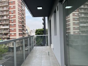 Palermo - Deparatmento 3 ambientes c/balcon, full amenities. COCHERA. La mejor zona