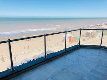 Semipiso de 2 dormitorios a estrenar frente al mar