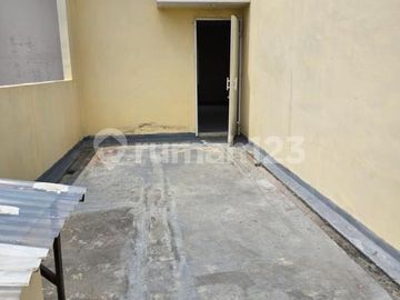 For Sale Cepat Ruko Green Lake City - 4 Lantai Lokasi Strategis