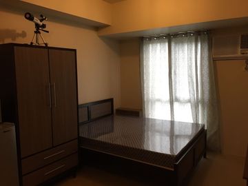 Fully Furnished 17th Floor Studio Unit @ Centrio