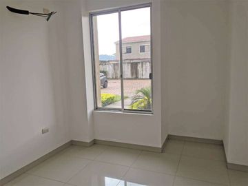 Departamento de venta en La Romareda, planta baja, ave Narcisa de Jesús.