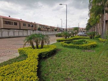 Departamento de venta en La Romareda, planta baja, ave Narcisa de Jesús.