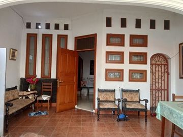 Dijual Rumah Semi Modern Cilandak Jakarta Selatan 2 Lantai Lokasi Strategis Dekat Citos
