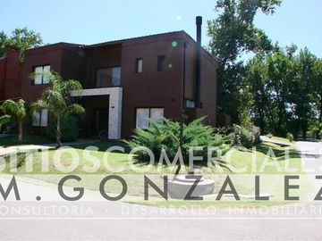 Hermosa casa en venta: Altos Del Sol