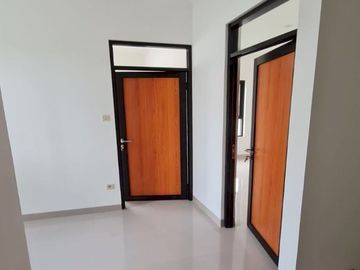 Rumah Minimalis 2 lantai di Marga asri Dekat TOL BuahBatu