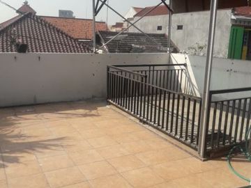 Rumah Dijual Dukuh Kupang Barat Surabaya KT
