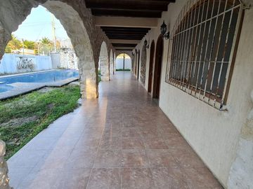 CASA DE DESCANSO EN VENTA, ALBERCA, TIPO HACIENDA. ISLA AGUADA, CARMEN, CAMP.