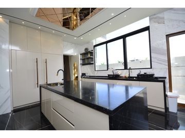 APARTAMENTO OCEAN REEF PUNTA PACIFICA 1060M2