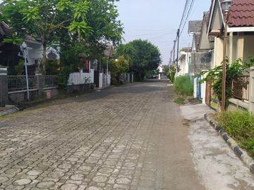 Rumah dlm Perumahan Maguwoharjo, dekat Ring Road