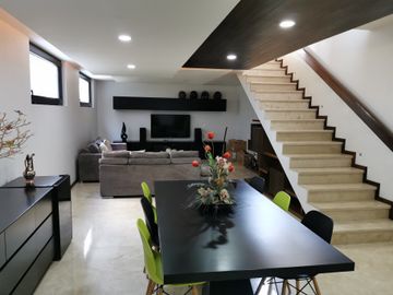 Casa en Venta en La Vista Country Club, Espectacular Vista a Campo de Golf.