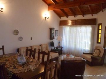 CASA CON PARQUE
