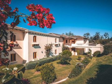 Venta de casas de 2 dormitorios en exclusivo conjunto, Checa