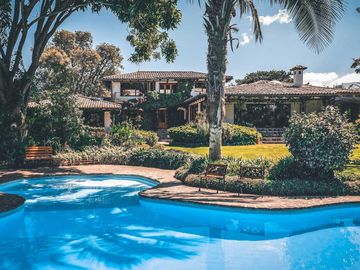 Venta de casas de 2 dormitorios en exclusivo conjunto, Checa