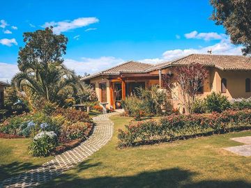 Venta de casas de 2 dormitorios en exclusivo conjunto, Checa