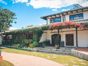Venta de casas de 2 dormitorios en exclusivo conjunto, Checa