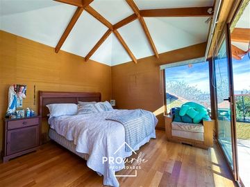 Casa en venta de 4 dorm. en Las Condes