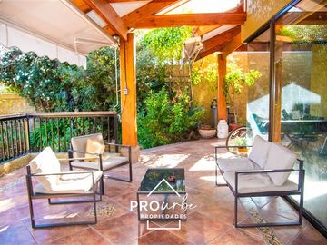 Casa en venta de 4 dorm. en Las Condes