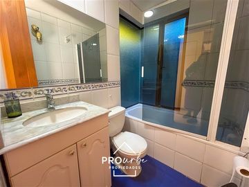 Casa en venta de 4 dorm. en Las Condes