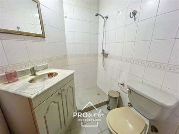 Casa en venta de 4 dorm. en Las Condes