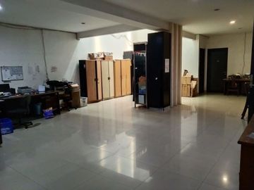 DIJUAL/DISEWA!!RUMAH COCOK u/ USAHA di Jl. Arteri Klp Gading