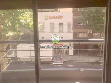 Espléndido Departamento de 2 Ambientes al Frente en Recoleta