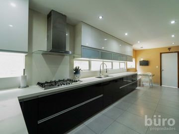 CASA EN VENTA EN CONDOMINIO MAS EXCLUSIVO DE LA PLANICIE