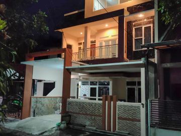 Rumah Baru 2,5 Lantai Luas 120 di Sulfat Raya kota Malang