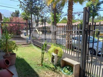 Casa en venta de 4 dorm. en La Florida
