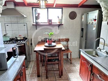 Casa en venta de 4 dorm. en La Florida