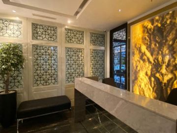 DIJUAL OFFICE SPACE PLAZA MUTIARA LOW FLOOR 385 SQM, FULL FURNISHED