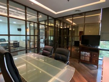 DIJUAL OFFICE SPACE PLAZA MUTIARA LOW FLOOR 385 SQM, FULL FURNISHED
