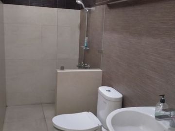 Town House di Pasar Minggu dengan Taman & Semi Furnished HSE-A0402