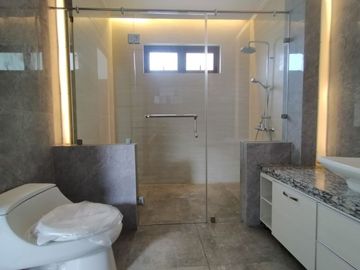 Town House di Pasar Minggu dengan Taman & Semi Furnished HSE-A0402