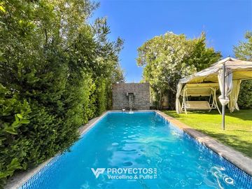Casa en venta de 4 dorm. en Las Condes