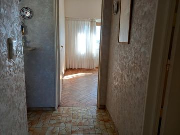 Gran Departamento de 3 ambientes con dependencias. Super cómodo !!- Quilmes