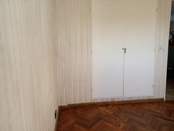 Gran Departamento de 3 ambientes con dependencias. Super cómodo !!- Quilmes
